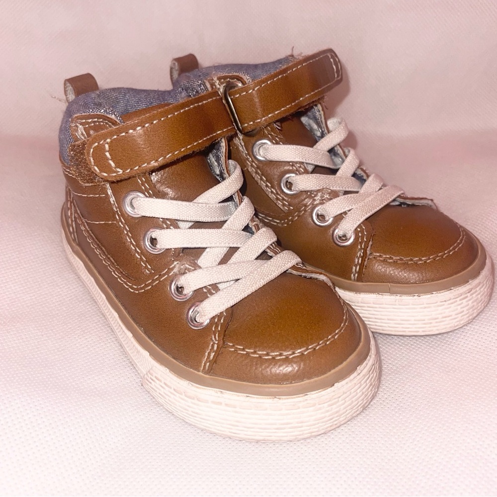 The Children's Place Brown and White Sneakers size 6C Toddler